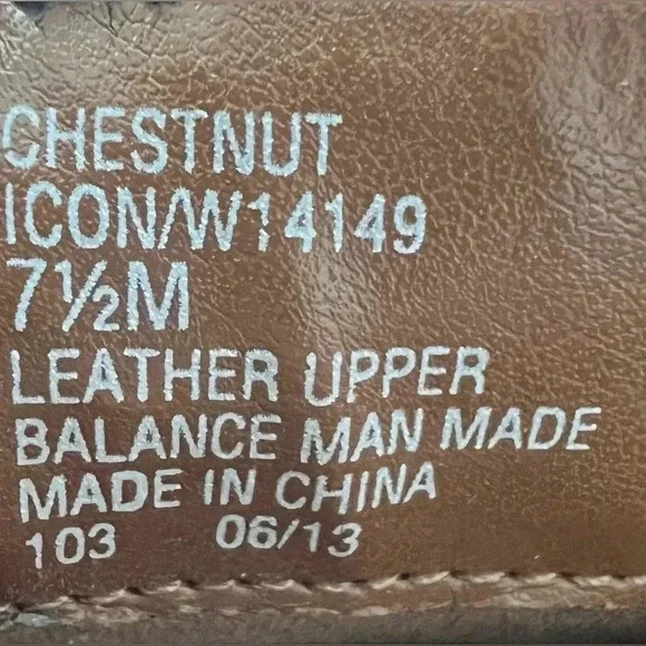 White Mountain | ladies Chestnut suede ankle boot. Size: 7.5M. - Picture 9 of 9